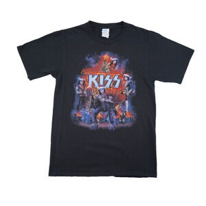 Rock the holidays with this KISS “Merry Kissmas” graphic tee